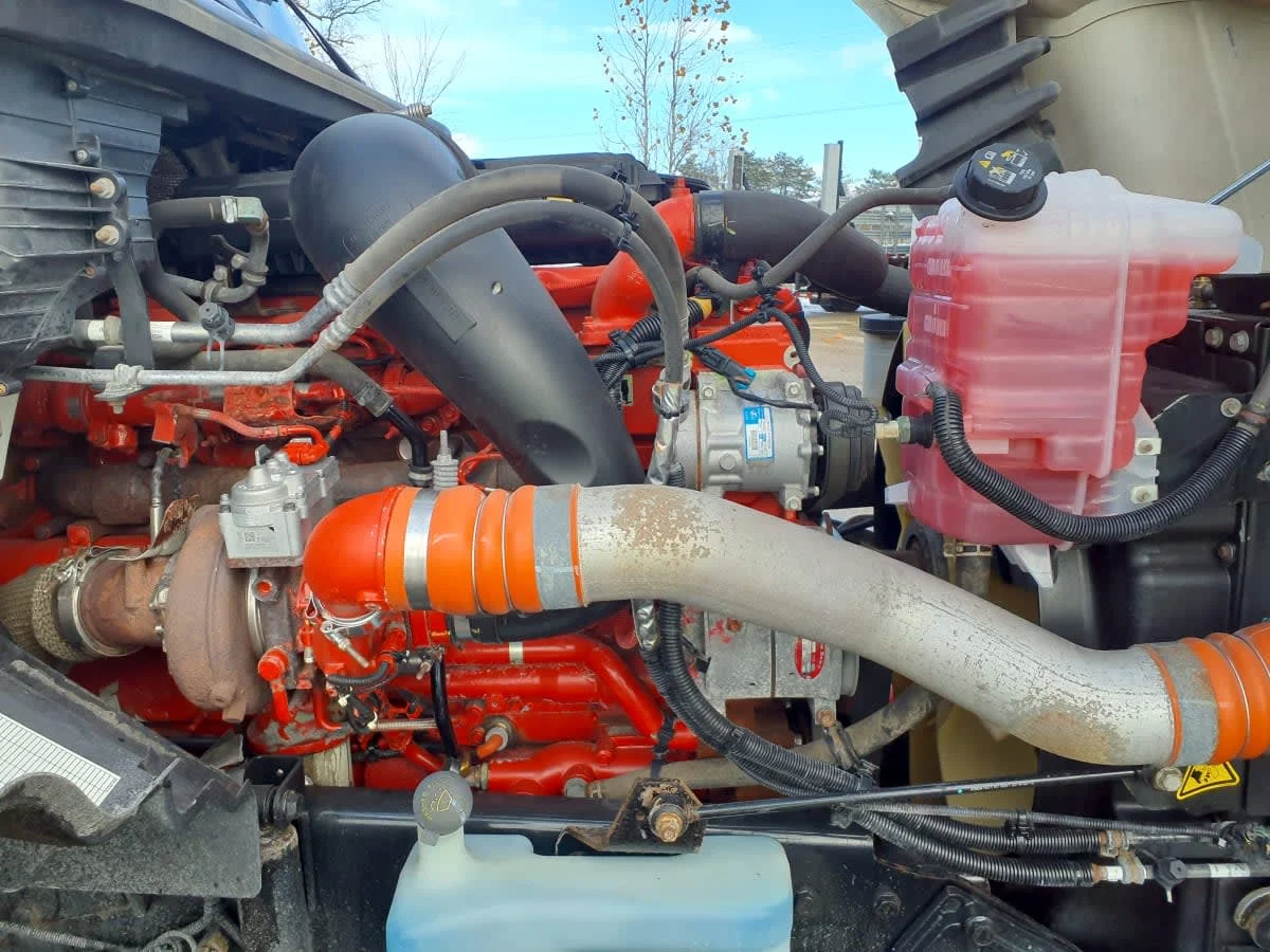 2019 International LT in Wayland, MI — photo 11