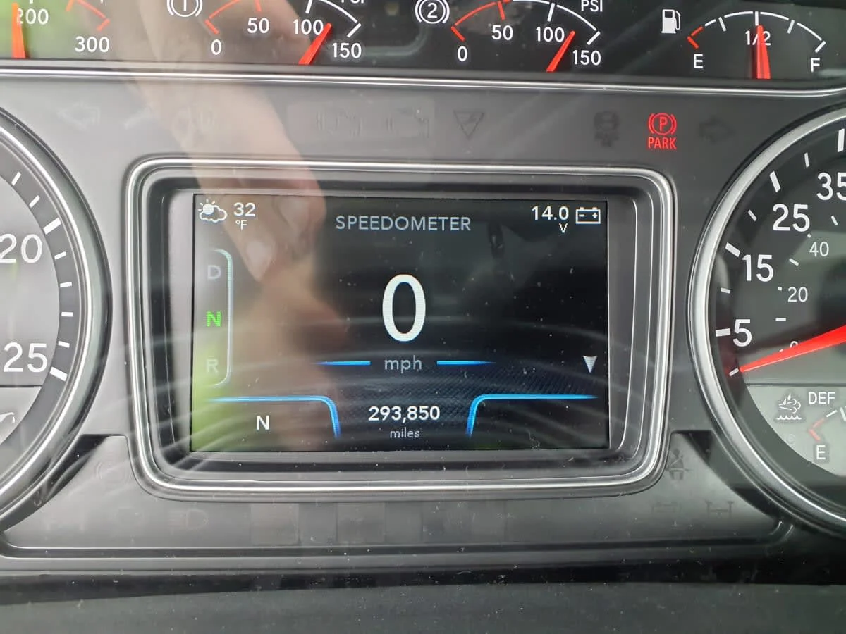 2019 International LT in Wayland, MI — photo 9