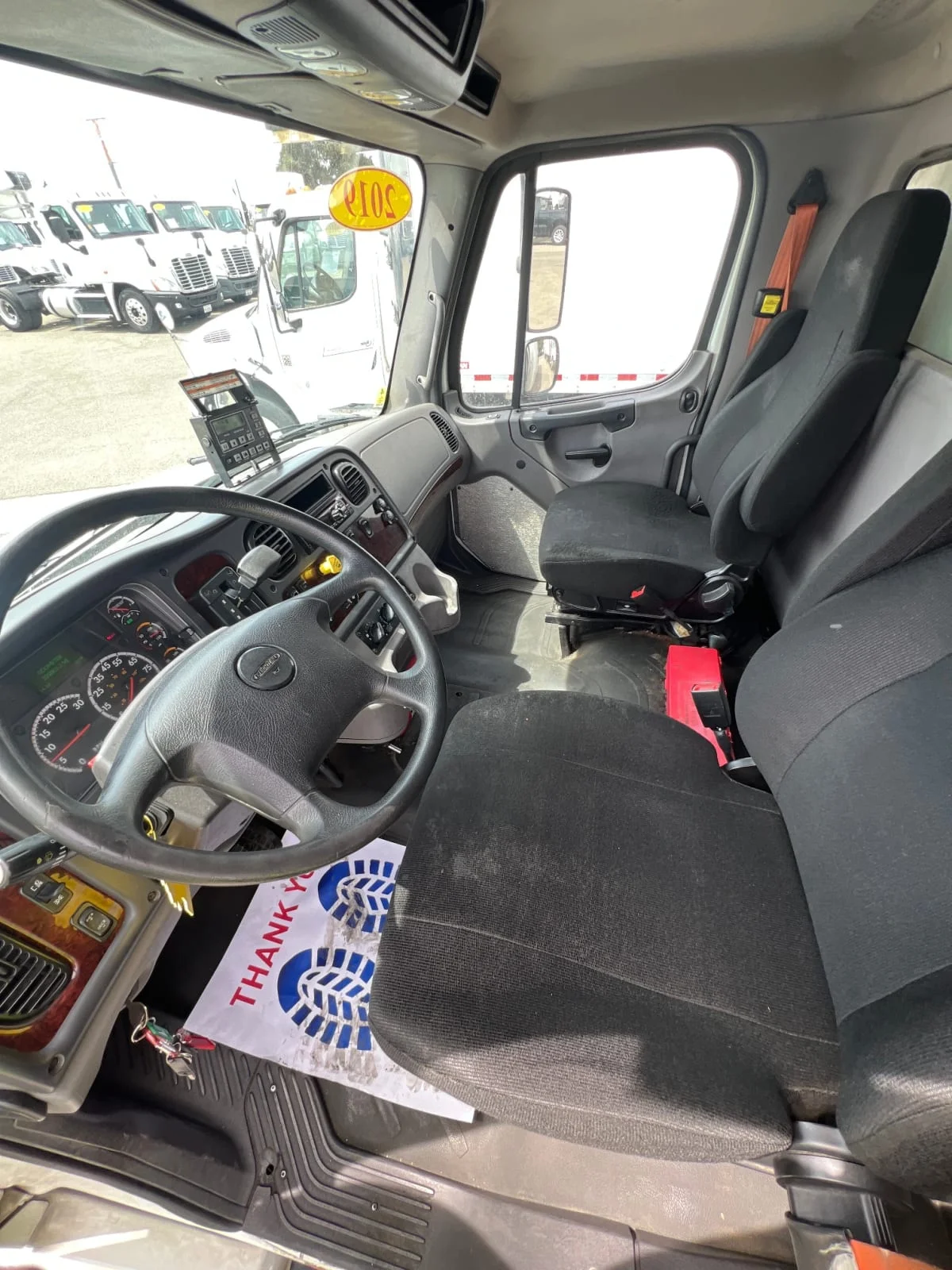 2019 Freightliner M2 106 - image 8