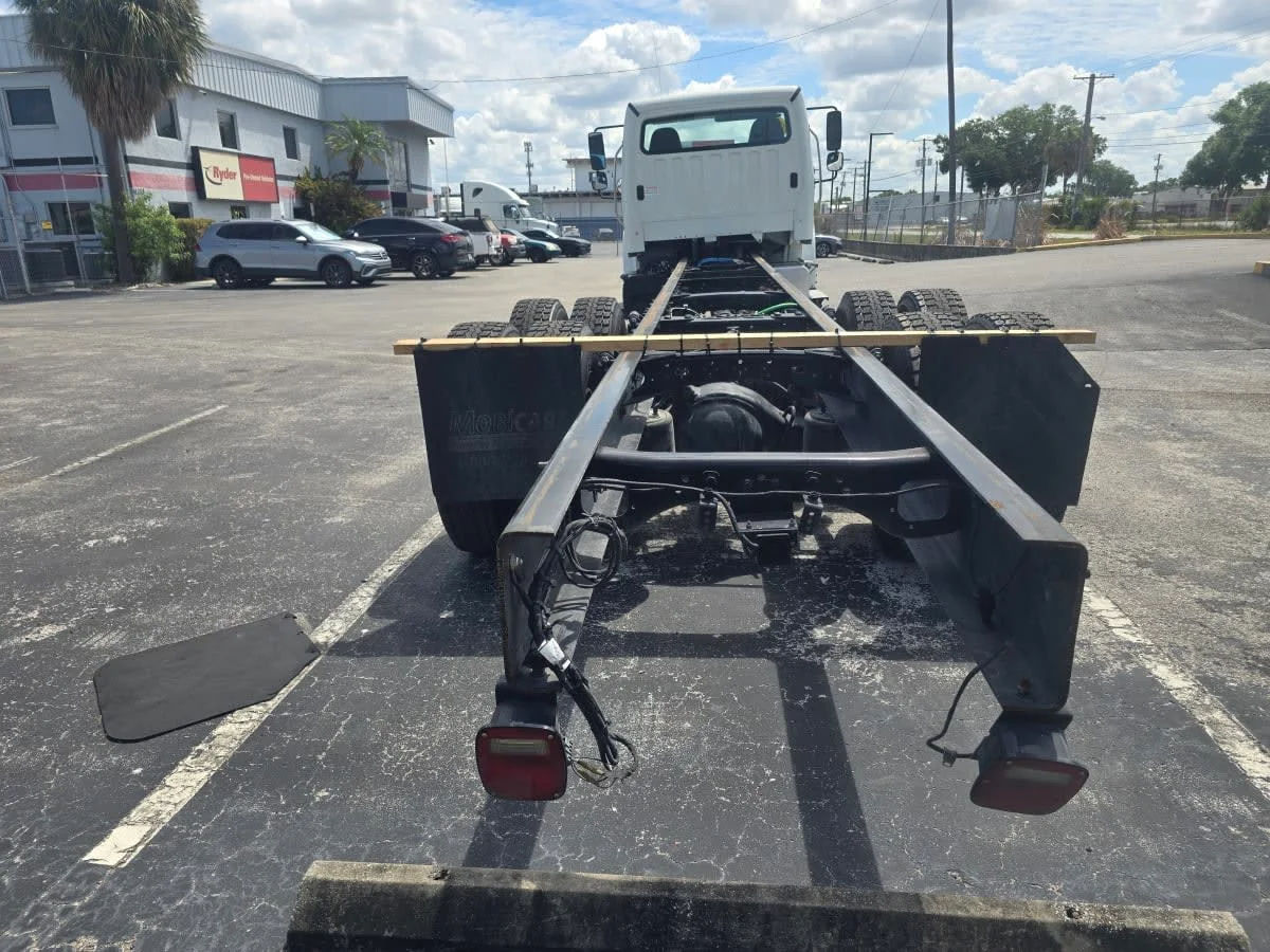 2020 Freightliner M2 106 in Tampa, FL — photo 5