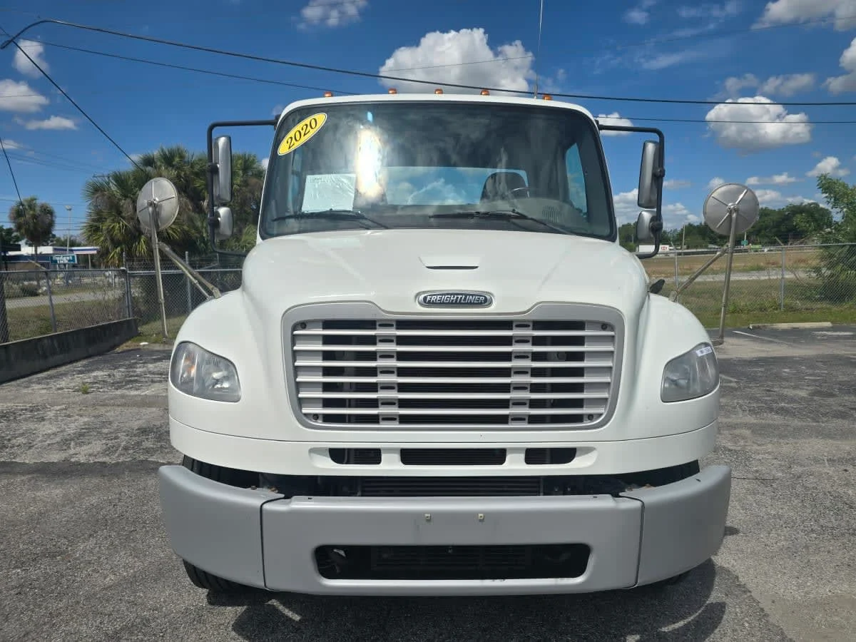 2020 Freightliner M2 106 in Tampa, FL — photo 2