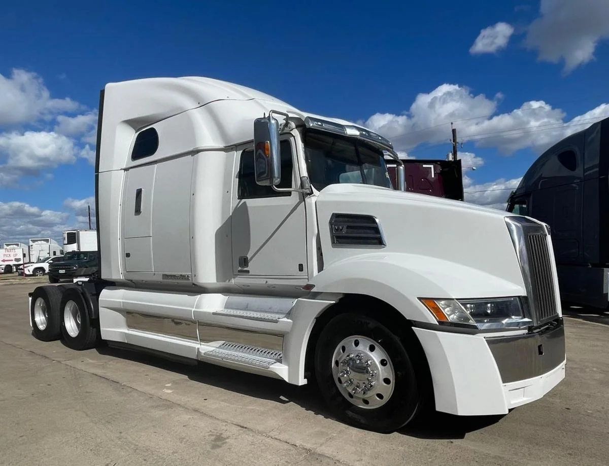 2020 Western Star in Laredo, TX