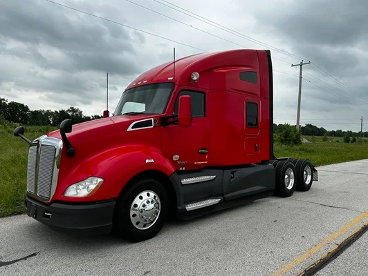 2022 Kenworth T680 in Joplin, MO — photo 6