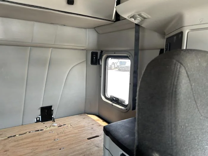 2021 Peterbilt 579 - image 34