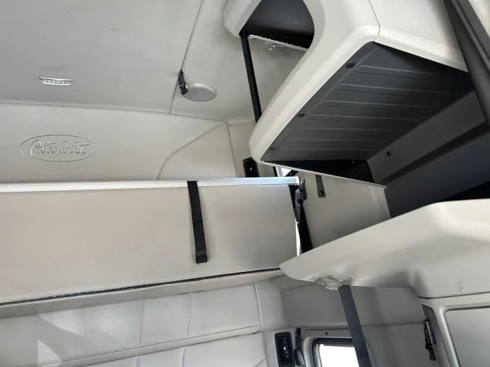 2021 Peterbilt 579 - image 31