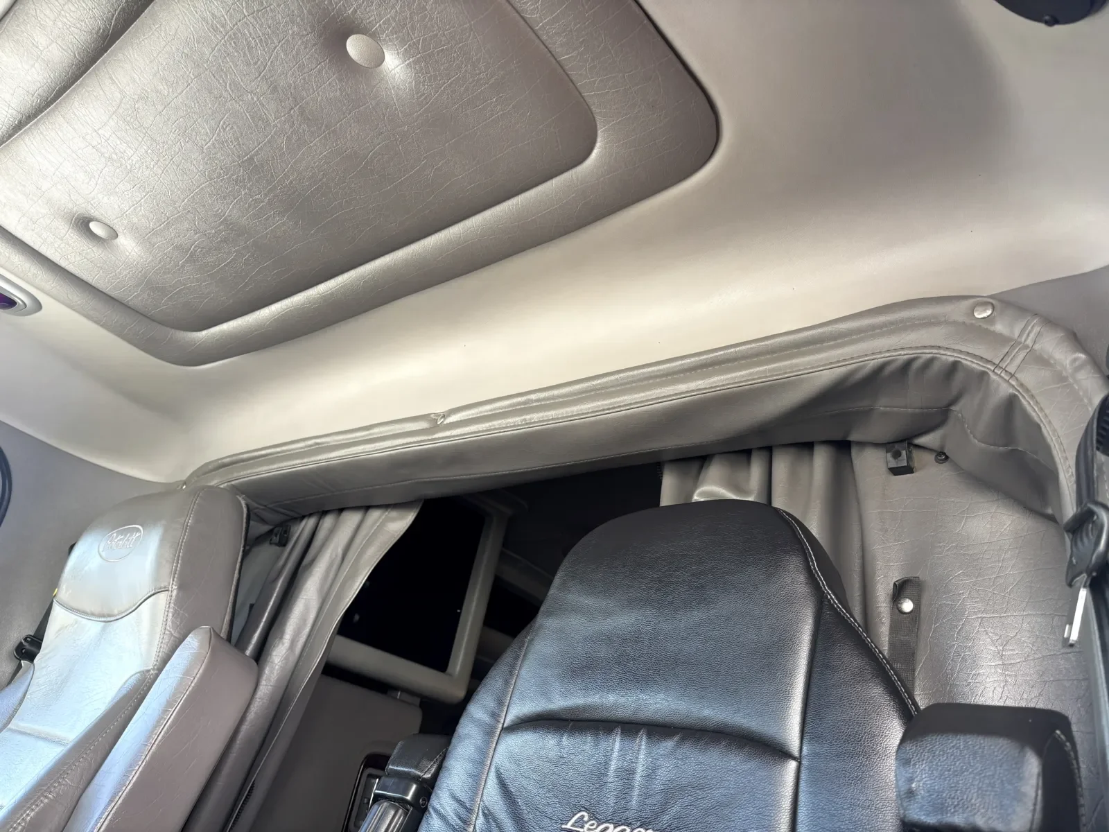 2016 Peterbilt 389 - image 20