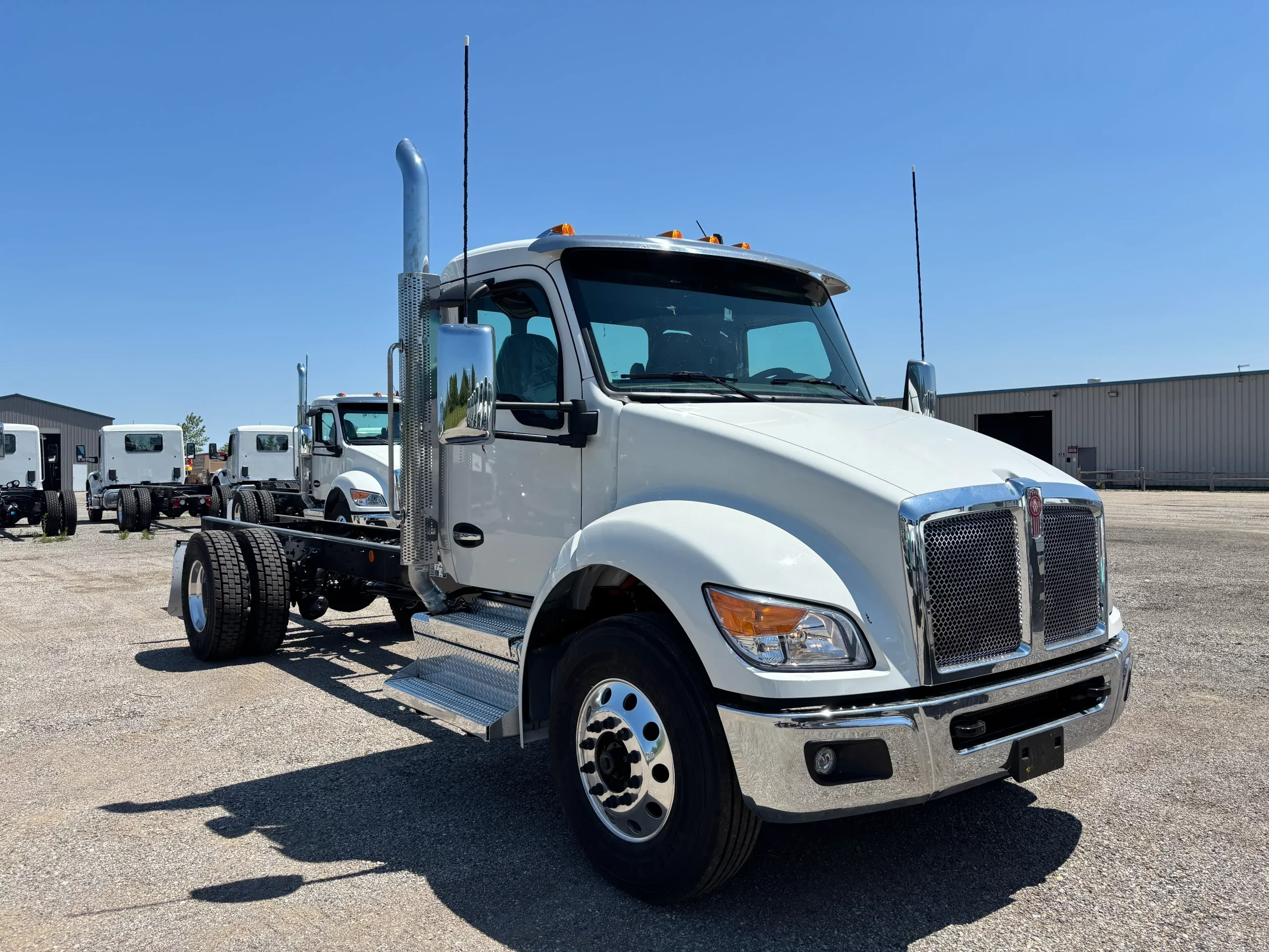 2027 Kenworth T280