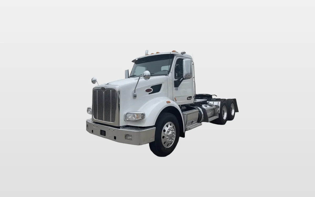 2020 Peterbilt 567 - image 1