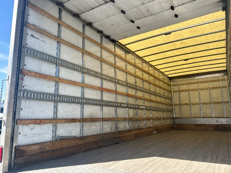 2020 Freightliner M2 106 - image 10