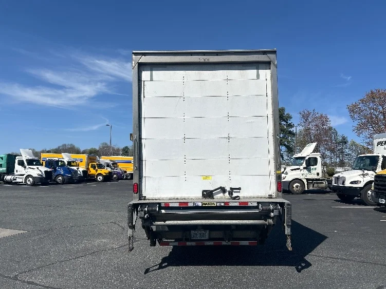 2020 Freightliner M2 106 - image 6