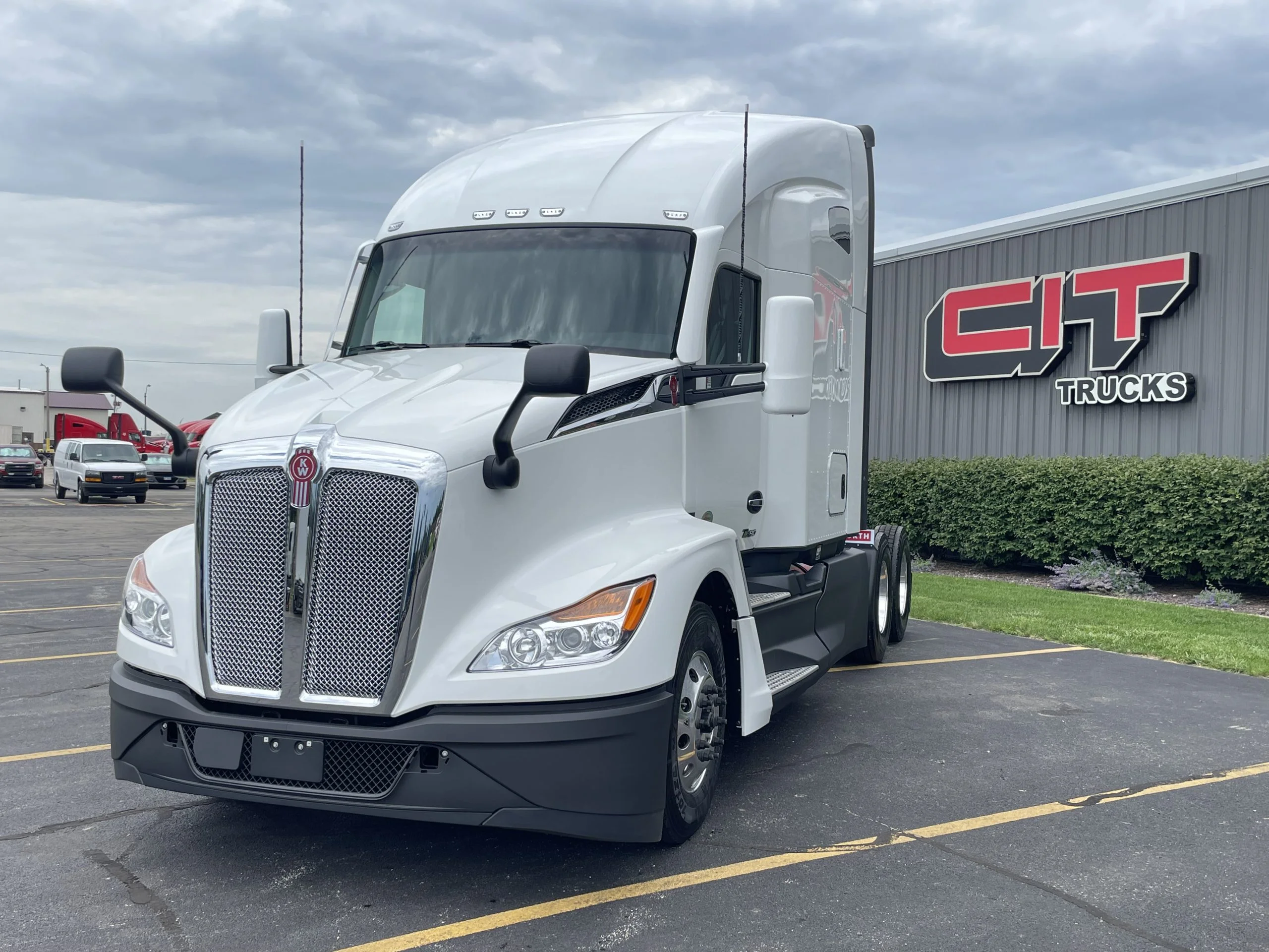 2027 Kenworth T680