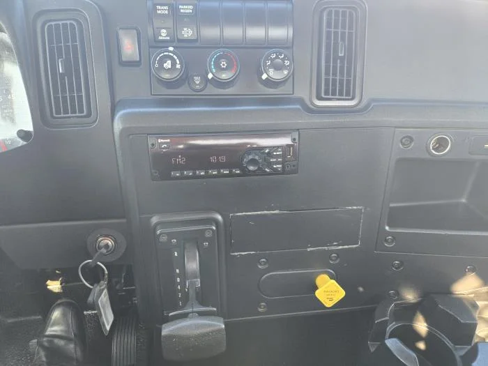 2020 International MV - image 12