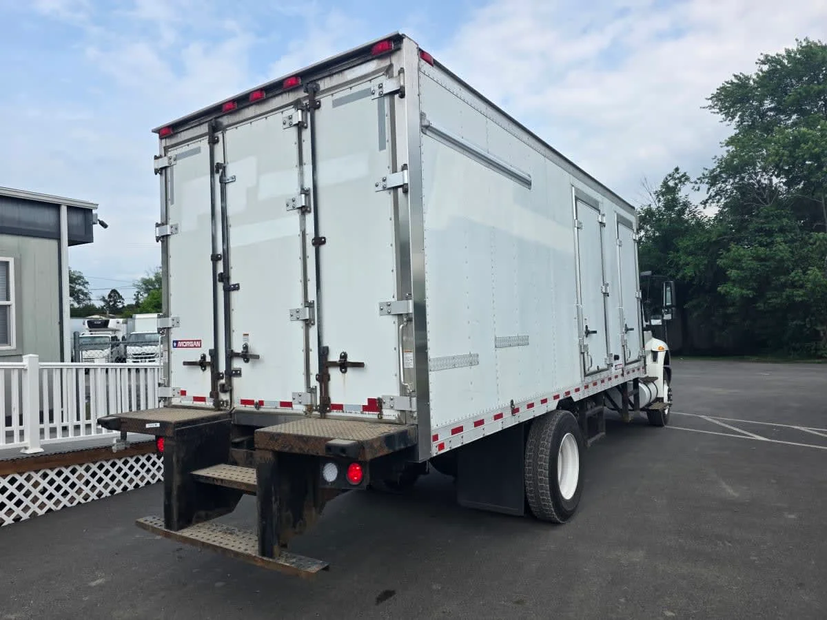 2018 International 4300 in Bensalem, PA — photo 4
