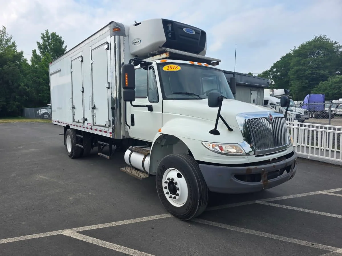 2018 International 4300 in Bensalem, PA — photo 3