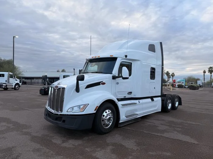 2024 Peterbilt 579 — photo 2