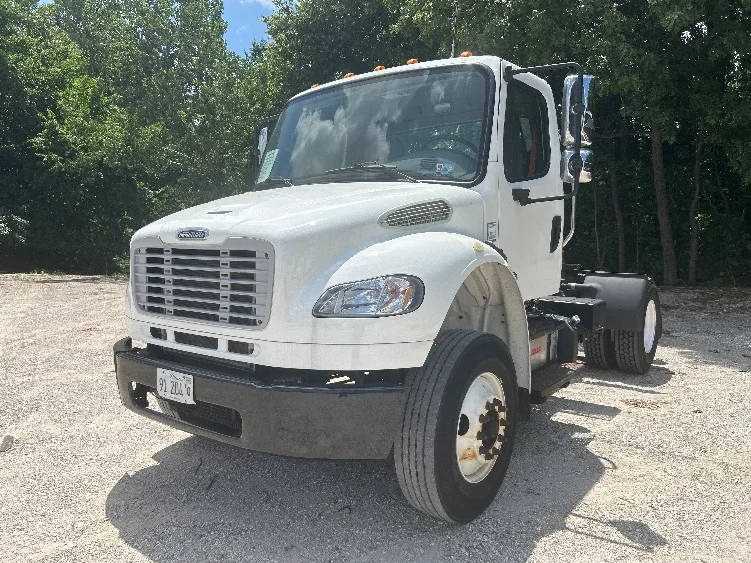 2019 Freightliner eM2 in Moberly, MO — photo 3