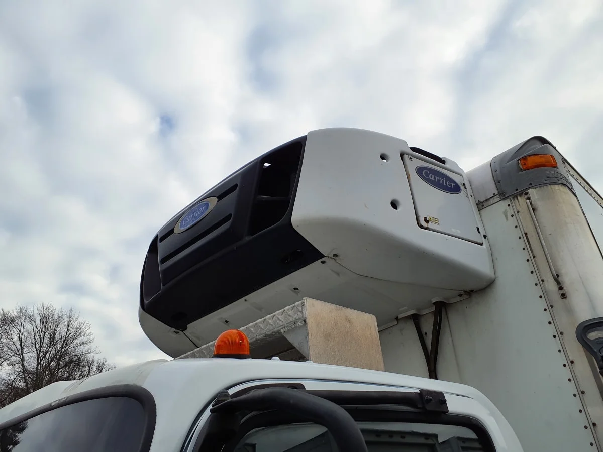 2015 Isuzu NPR - image 7