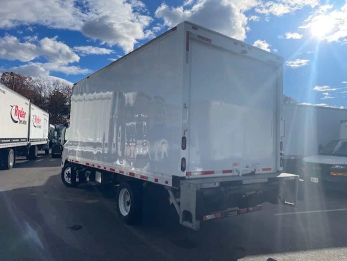2019 Isuzu NQR in Farmingdale, NY — photo 6