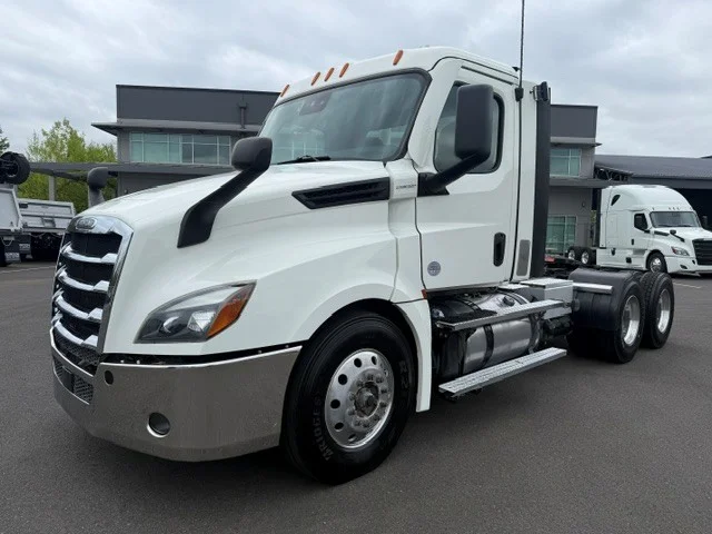 2022 Freightliner Cascadia