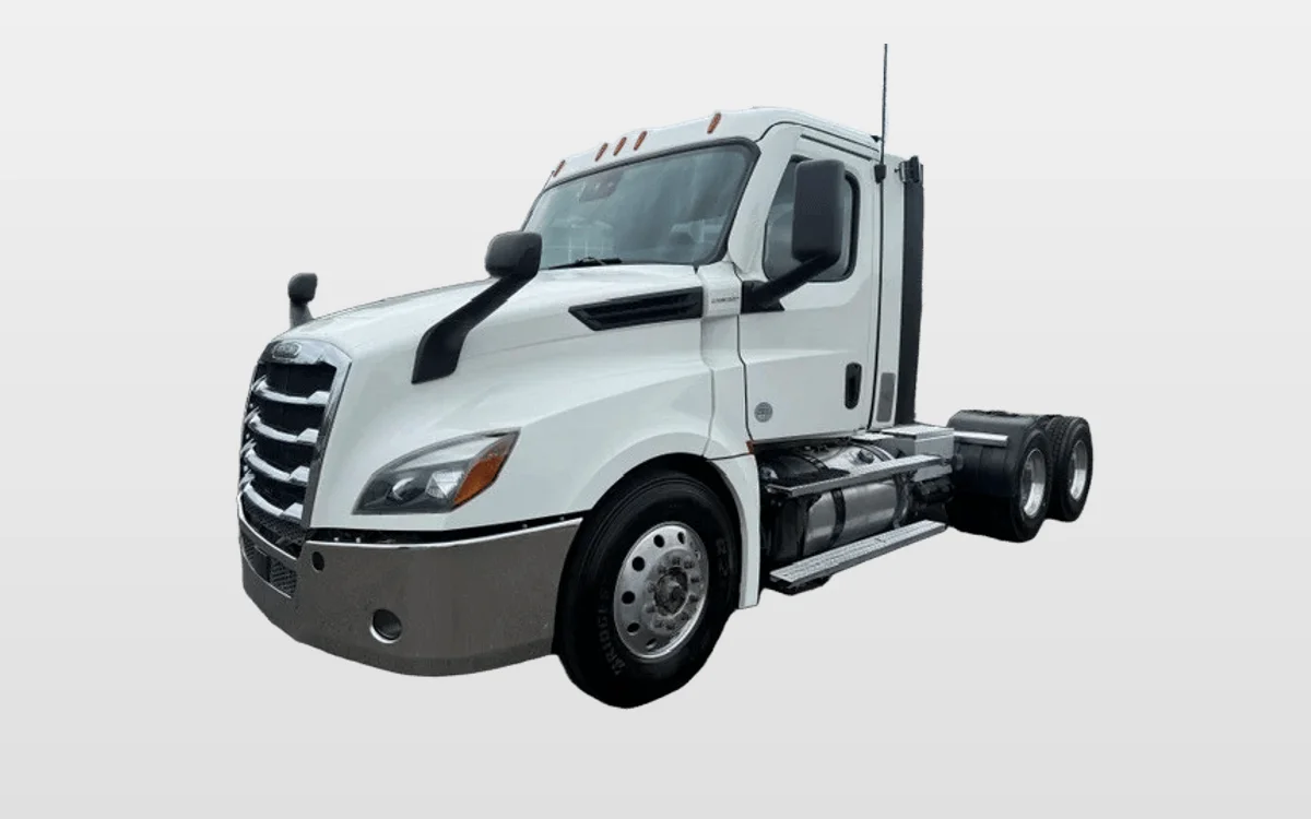 2022 Freightliner Cascadia in Pacific, WA