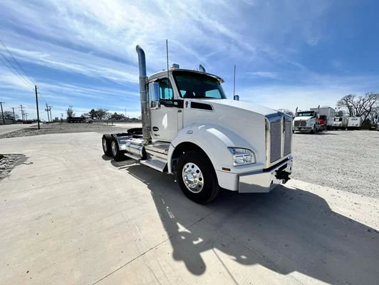2025 Kenworth T880 in Tulsa, OK