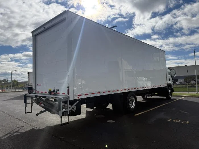 2025 Isuzu FTR - image 5