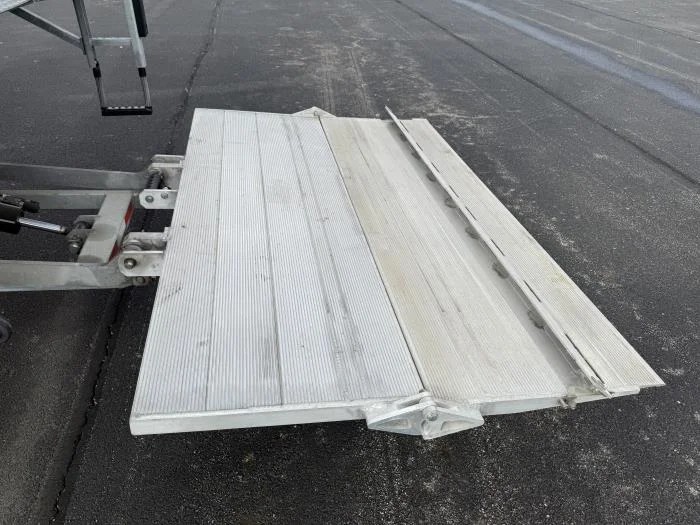 2025 Isuzu FTR - image 17