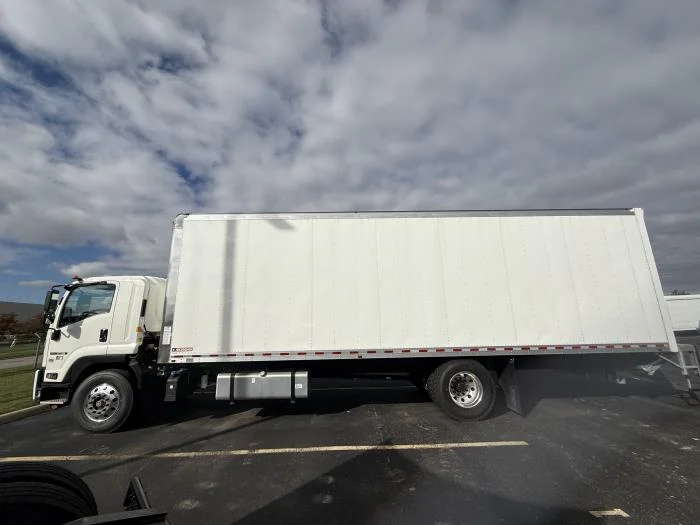 2025 Isuzu FTR - image 8