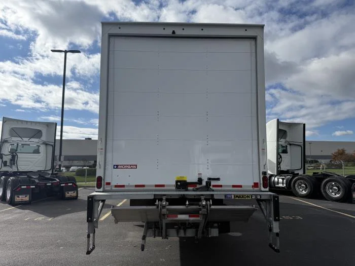 2025 Isuzu FTR - image 6