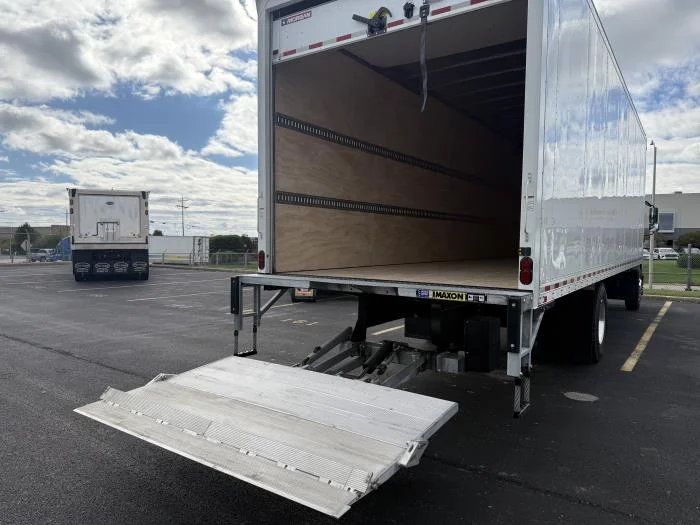 2025 Isuzu FTR - image 14