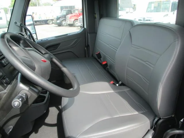 2025 Peterbilt 536 - image 13