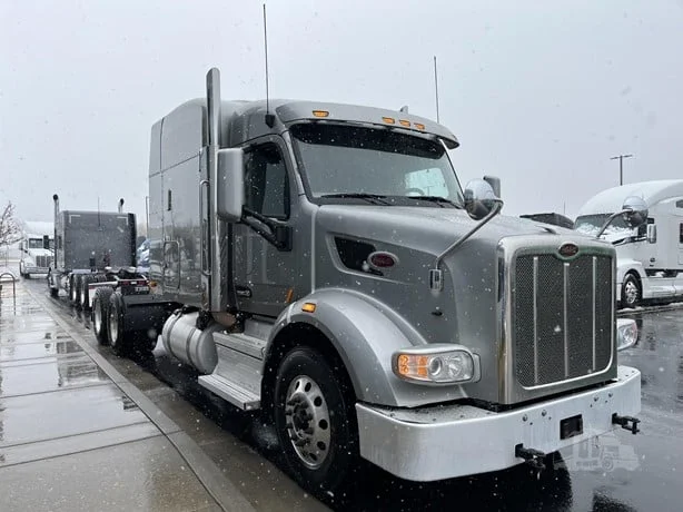 2021 Peterbilt 567 in Salt Lake City, UT — photo 2