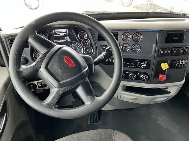 2021 Peterbilt 567 in Salt Lake City, UT — photo 9