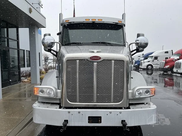 2021 Peterbilt 567 in Salt Lake City, UT — photo 3