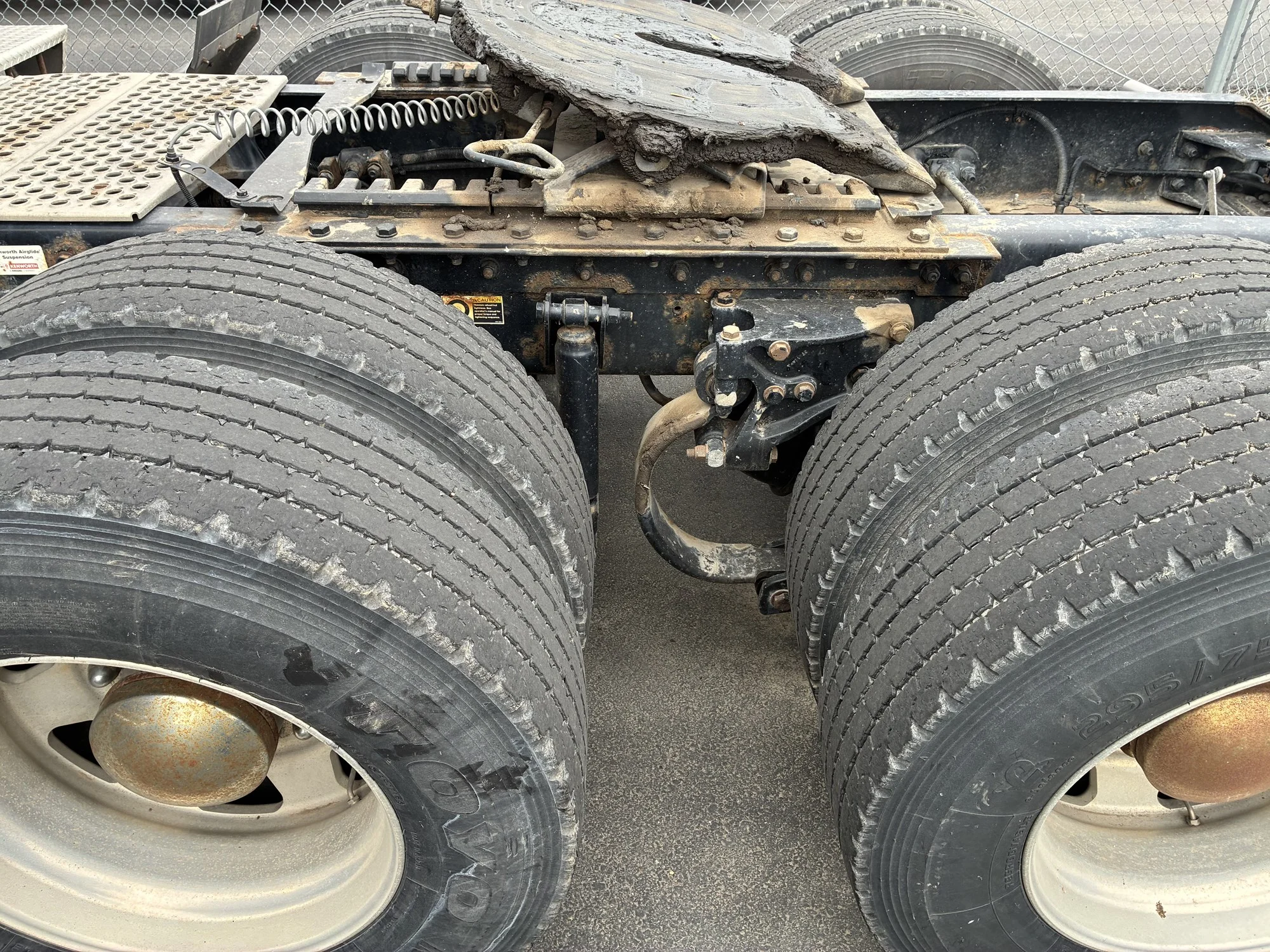 2015 Kenworth T680 - image 5