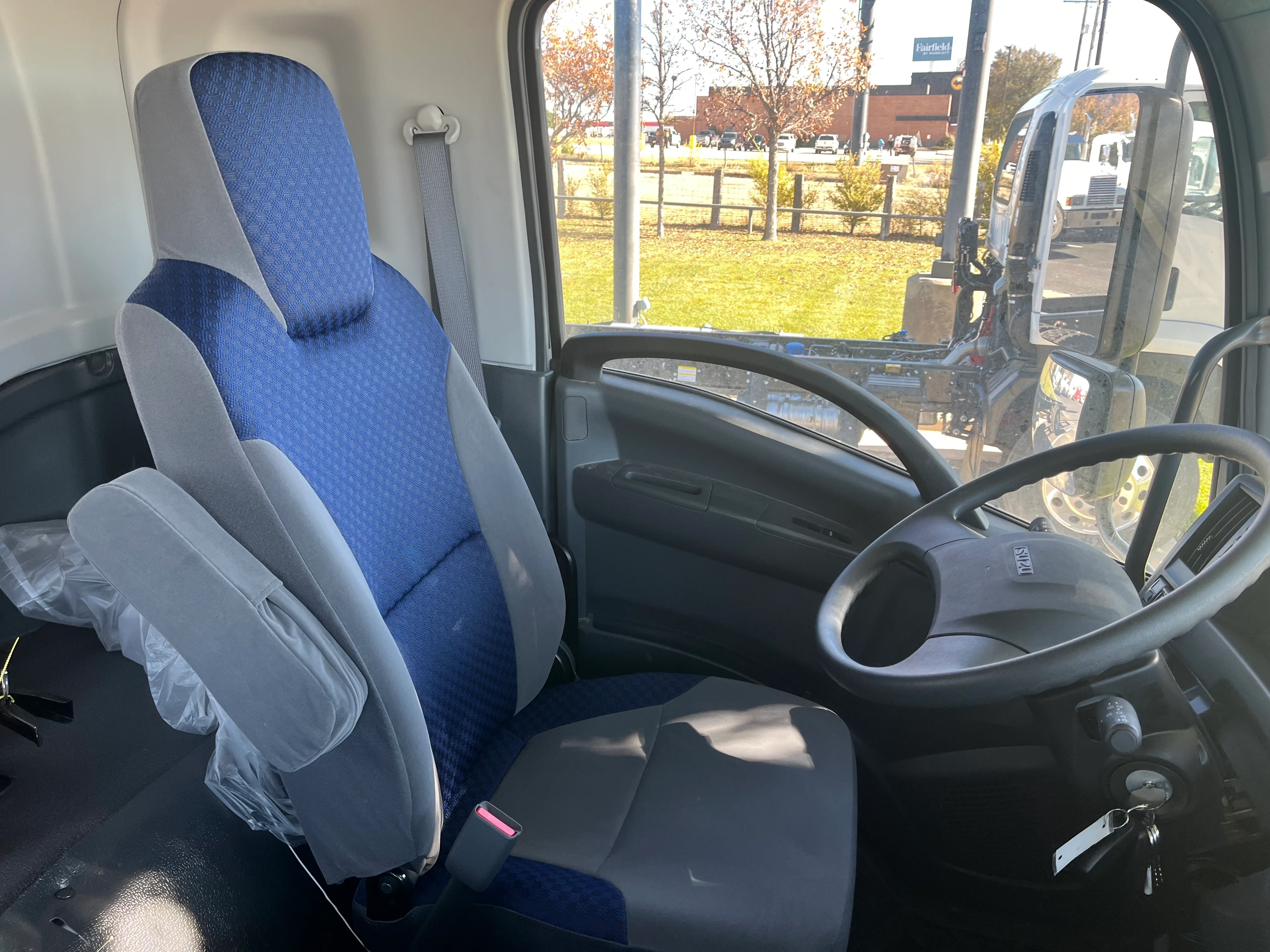 2025 Isuzu FTR in Amarillo, TX — photo 12