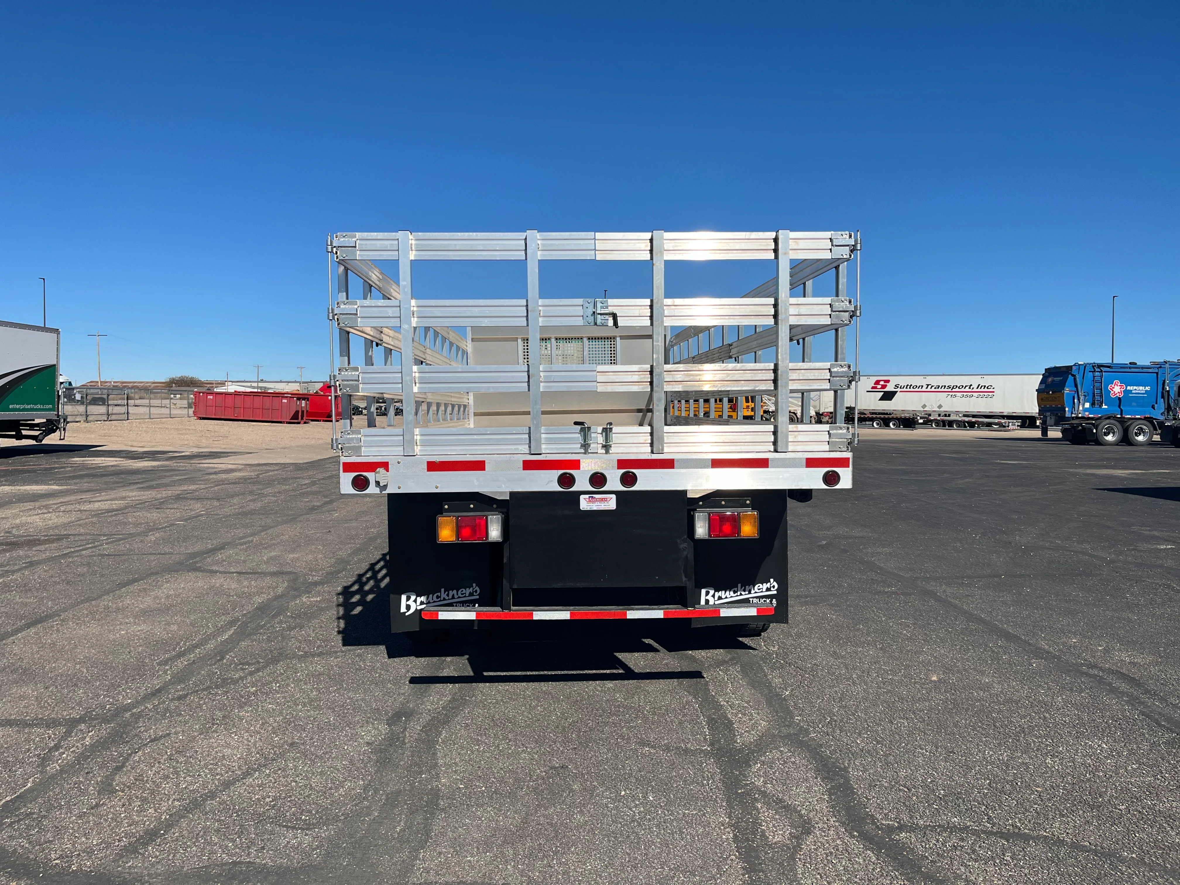 2025 Isuzu FTR in Amarillo, TX — photo 7