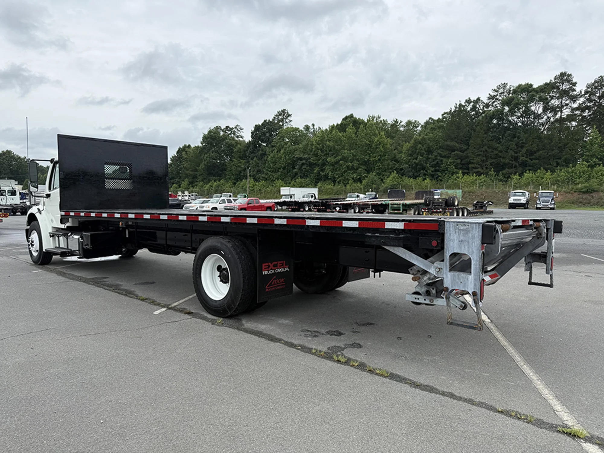 2016 Freightliner eM2 — photo 5