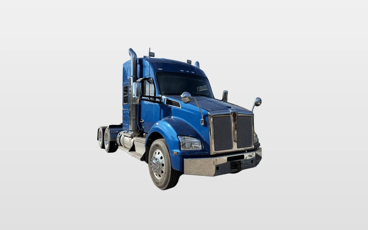 2023 KENWORTH T880 Sleeper - image 1