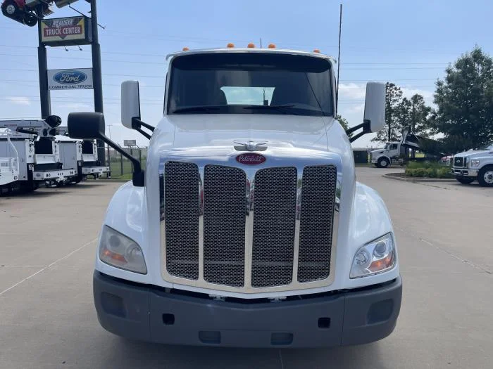 2021 Peterbilt 579 in Oklahoma City, OK — photo 3