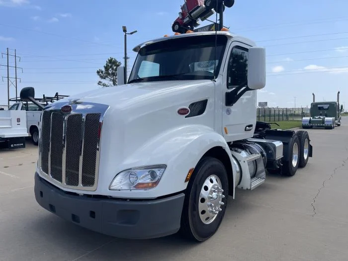 2021 Peterbilt 579 in Oklahoma City, OK — photo 2