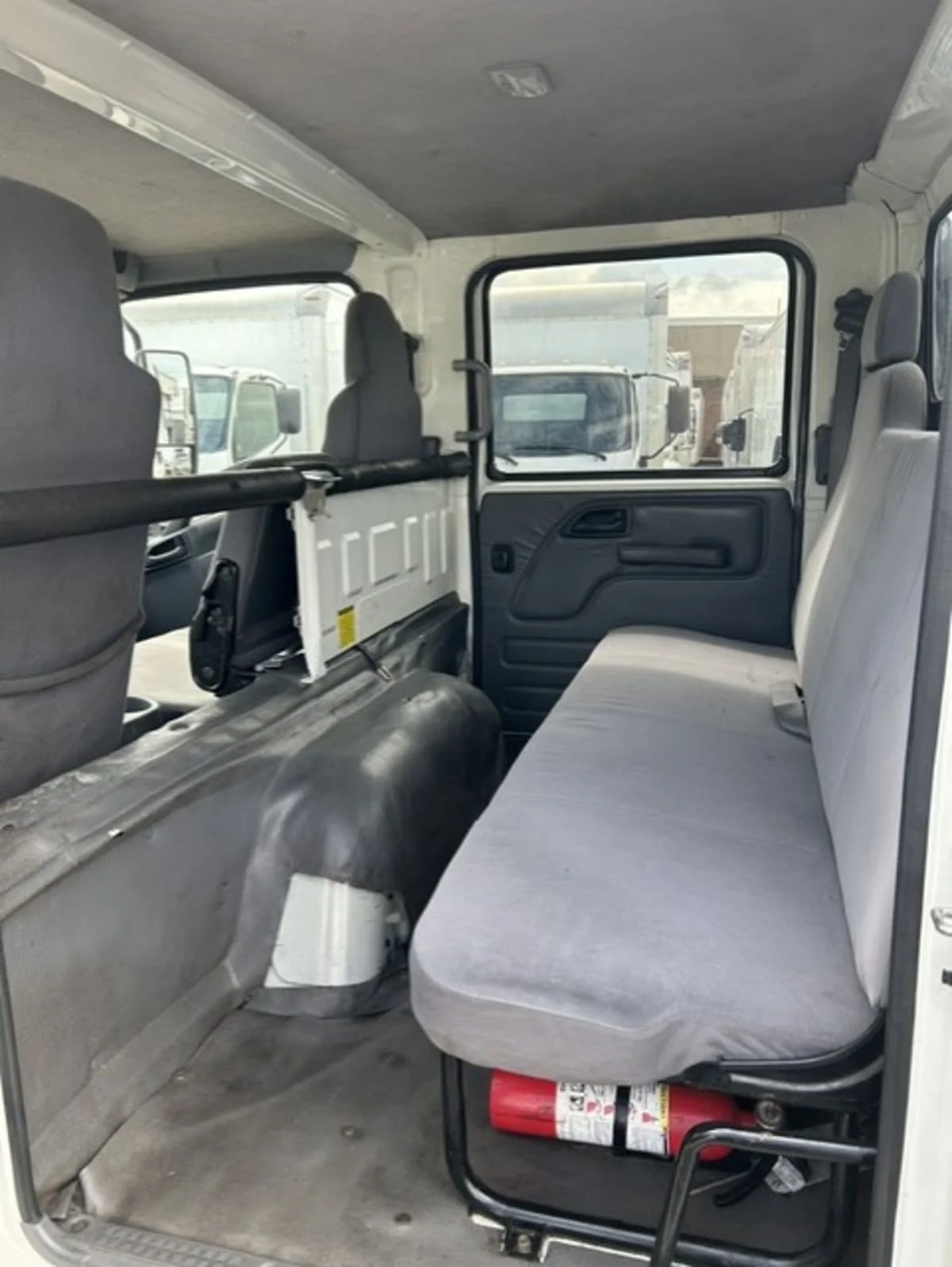 2017 Isuzu NQR in Farmingdale, NY — photo 10