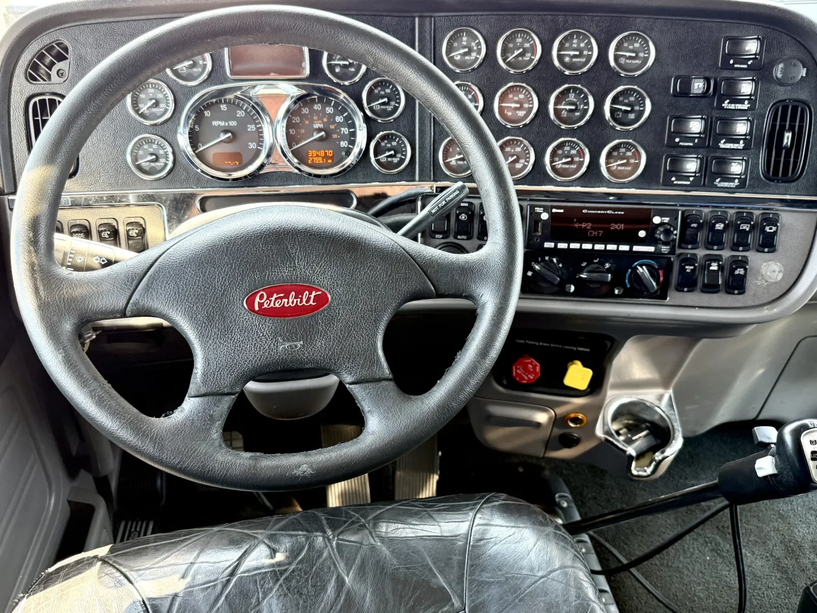 2022 Peterbilt 389 in New Lenox, IL — photo 16