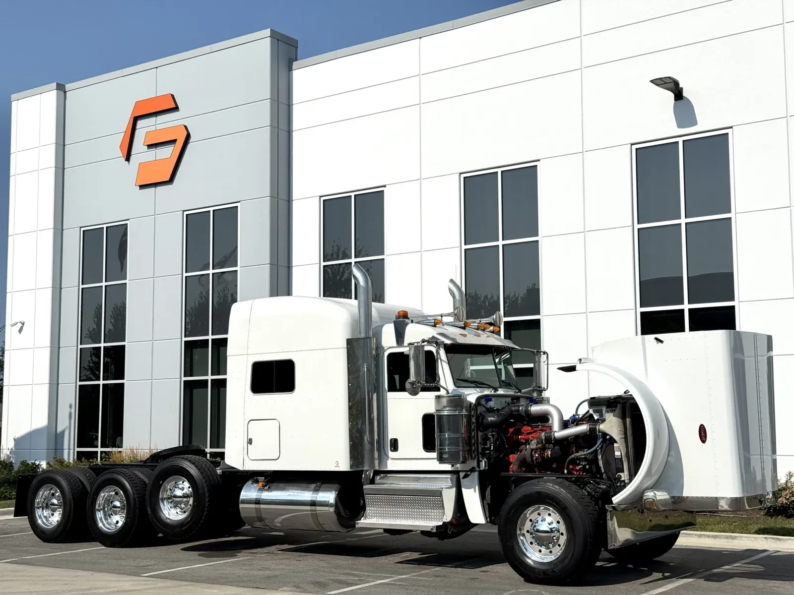 2022 Peterbilt 389 in New Lenox, IL — photo 9