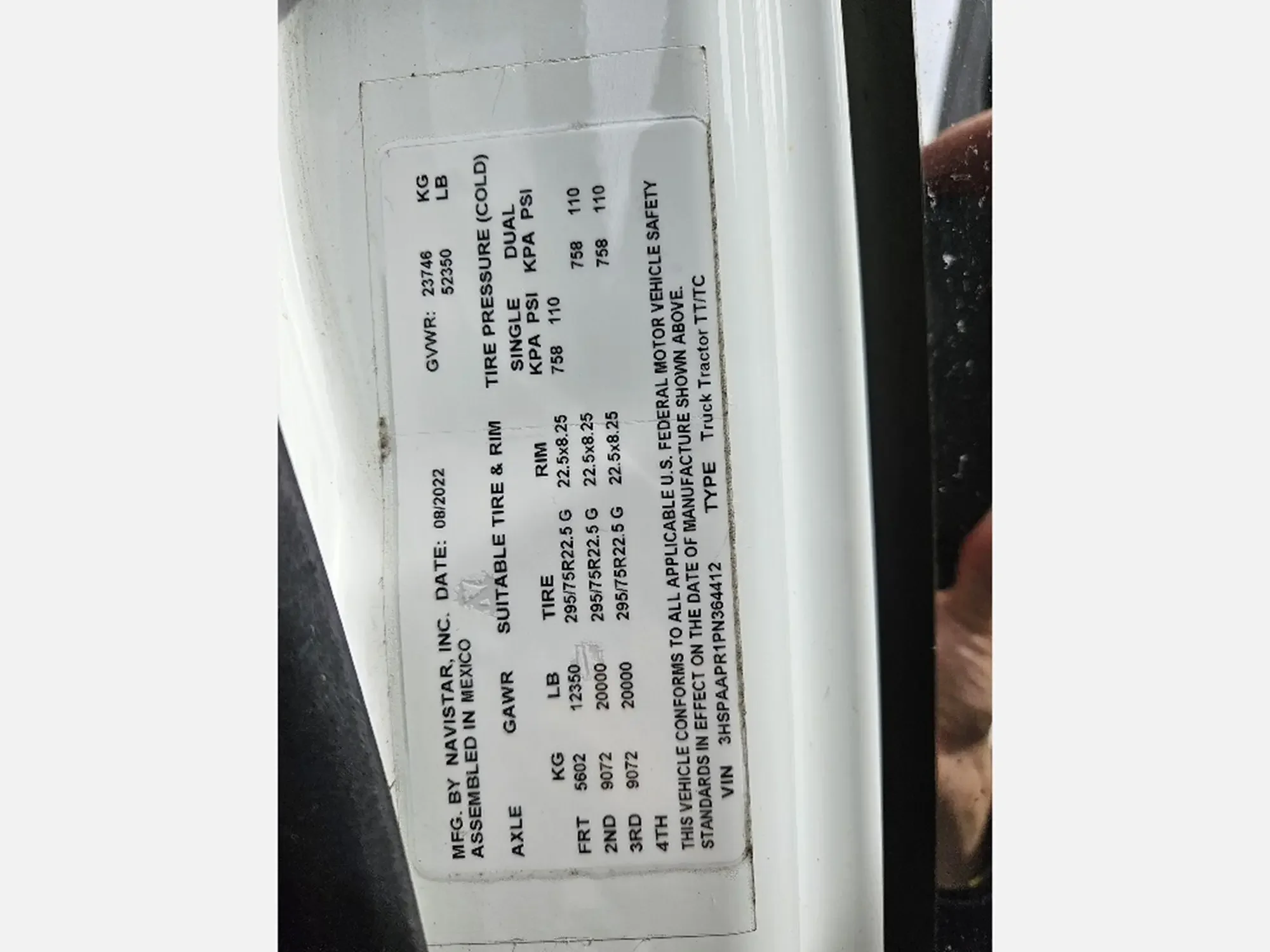 2023 International HX - image 17