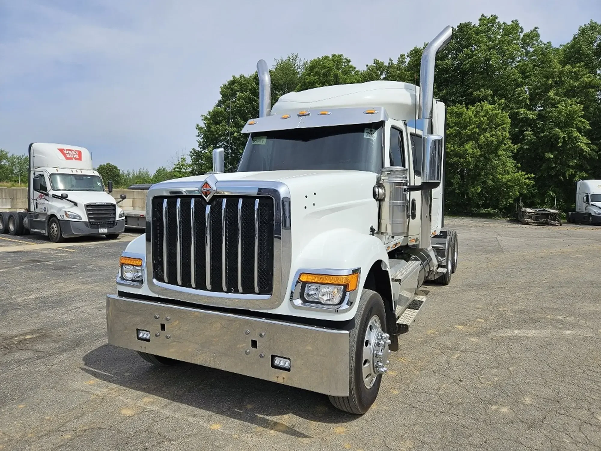 2023 International HX