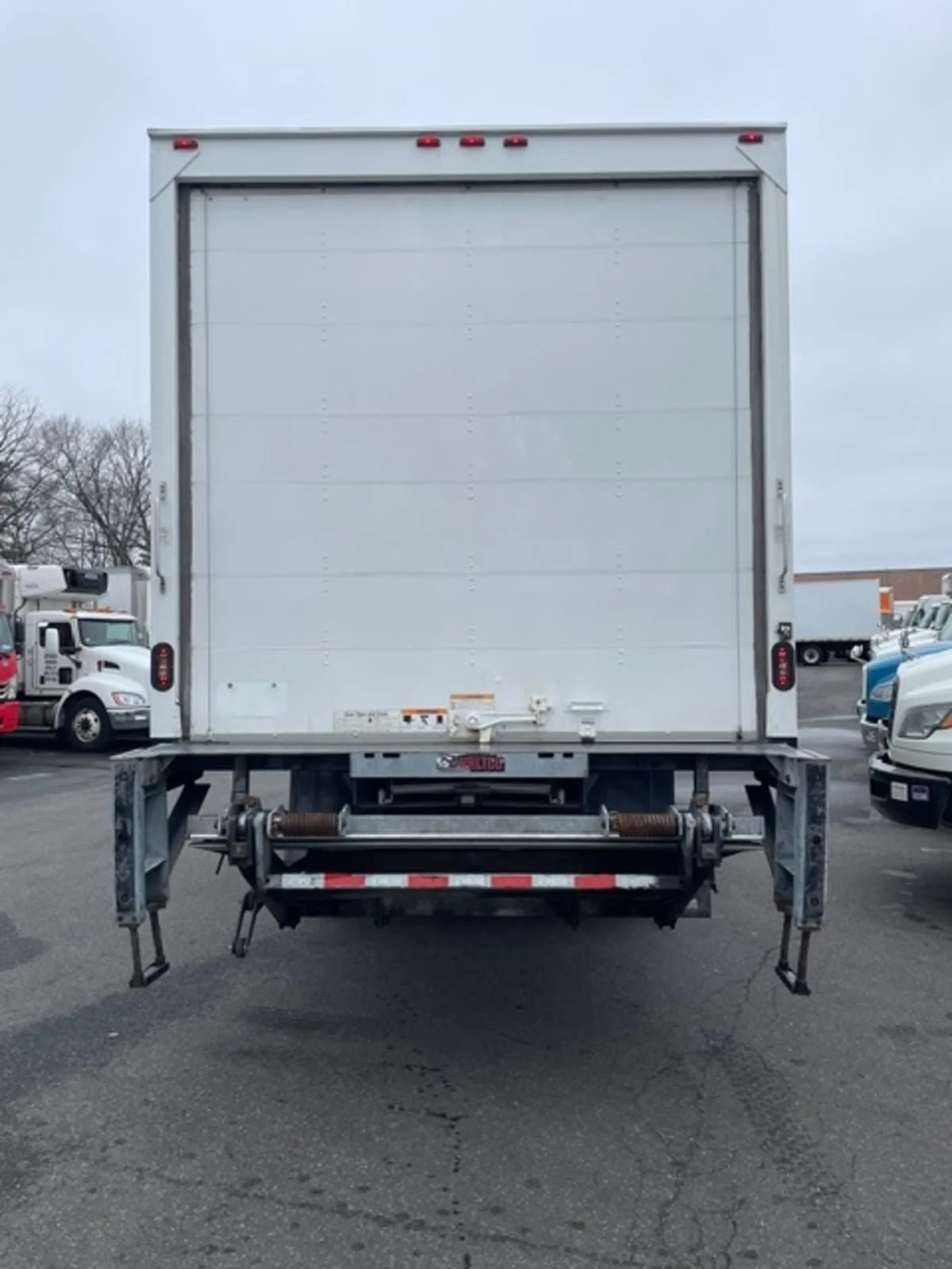 2020 International MV - image 5