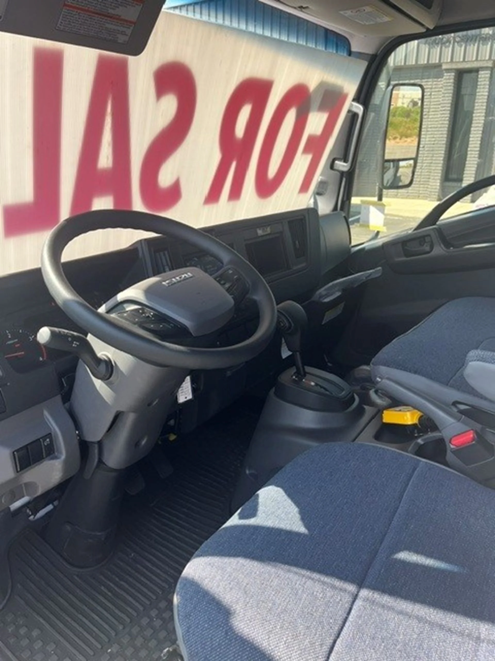 2025 Isuzu NRR in Conshohocken, PA — photo 5