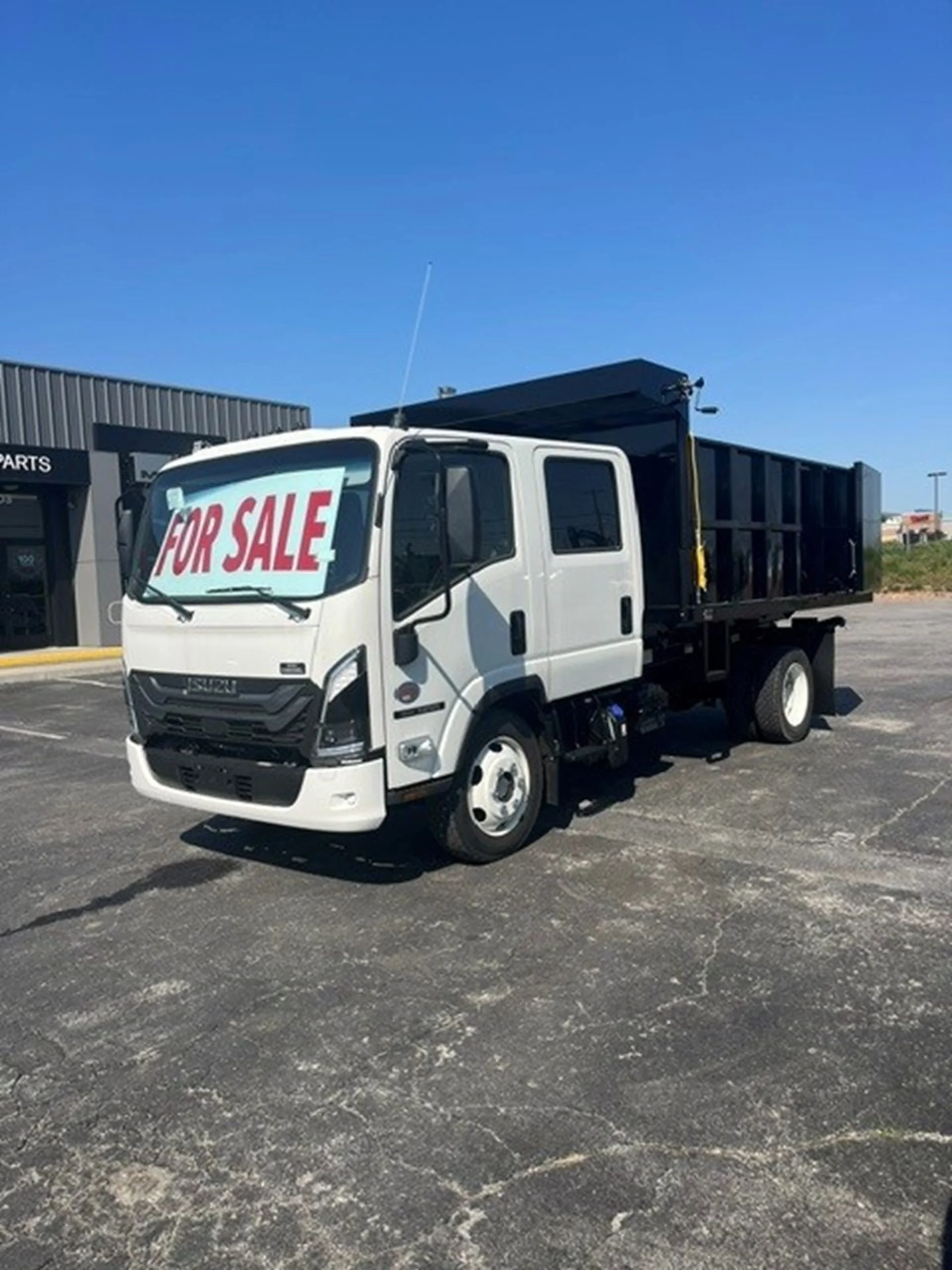 2025 Isuzu NRR in Conshohocken, PA