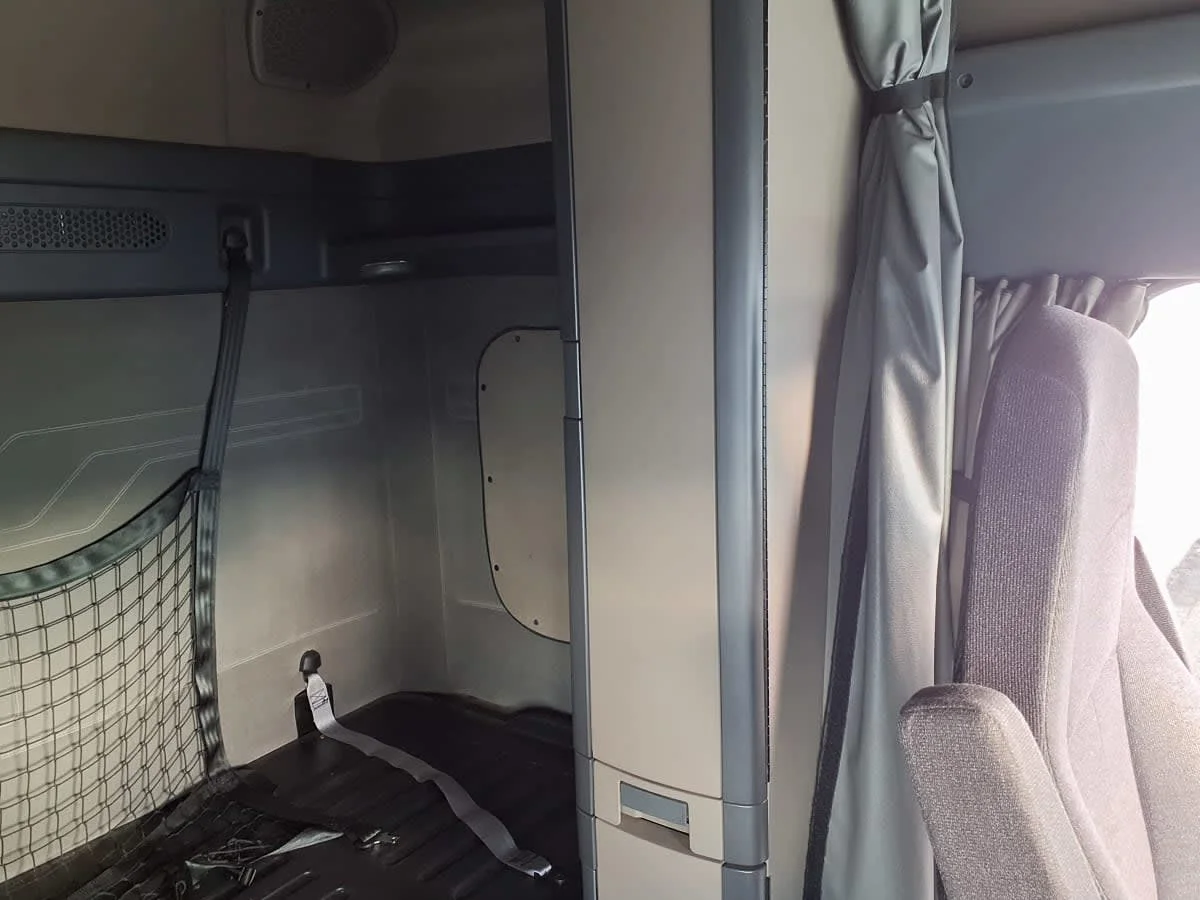 2020 Freightliner Cascadia - image 11